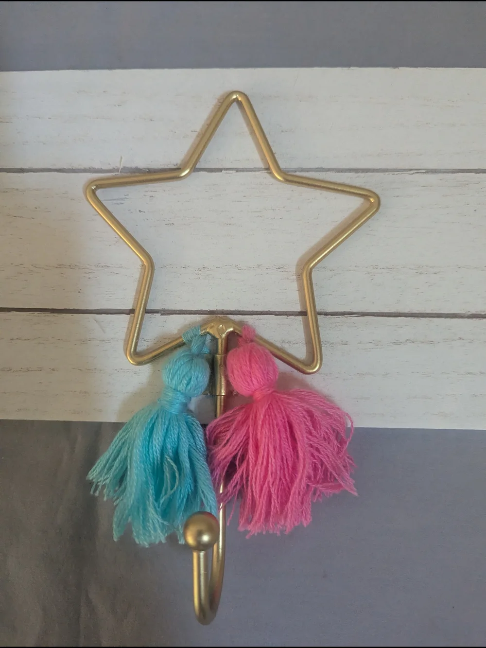 Wall Hook Shiplap W/ 3 Gold Star Shaped Hooks Multicolor Tassels